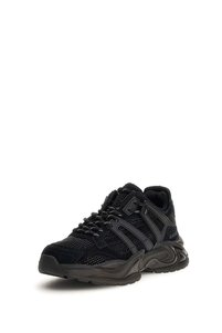 İlgili ürün resmi Guess Sneaker