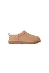 Imaginea produsului asociat UGG Ghete