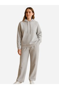 Related product image Victor and Jane By Styli Sweatpants