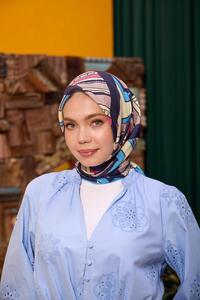 Related product image İpekhan Headscarves
