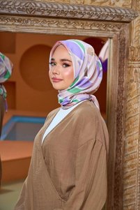 Related product image İpekhan Headscarves