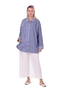 Related product image Invee Shirts