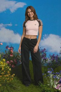 Related product image Bluewhite Jeans