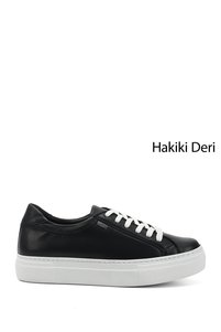 Related product image GÖNDERİ(R) Sneakers