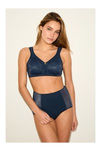 Related product image Kom Briefs