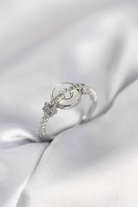 Related product image Lisinya Bijou Rings