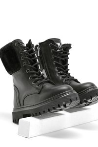 Related product image Tonny Black Boots