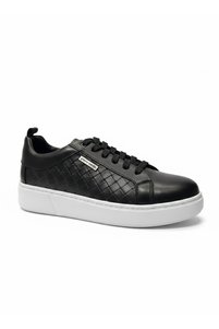 Related product image Pierre Cardin Sneakers