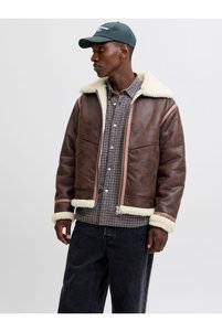Imaginea produsului asociat Jack & Jones Jachete