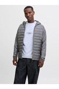 Imaginea produsului asociat Jack & Jones Jachete