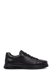 Related product image Derimod Sneakers