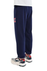 Related product image Kinetix Sweatpants