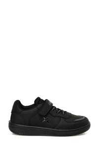 Related product image Kinetix Sneakers