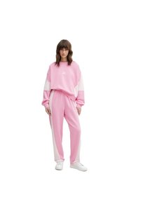Изображение на свързан продукт adidas Спортни екипи