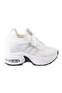Related product image Guja Sneakers