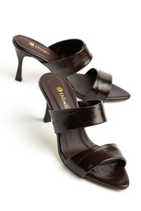Related product image Dilimler Ayakkabı Mules