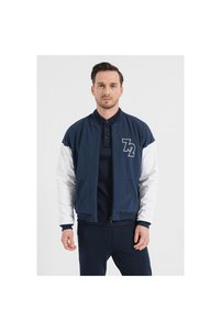 Related product image Pegas Jackets
