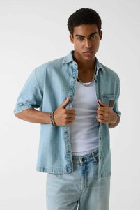 İlgili ürün resmi Guess Gömlek