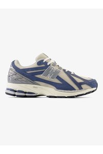 Related product image New Balance Sneakers