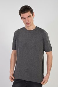 Related product image BARRELS AND OIL T-Shirts