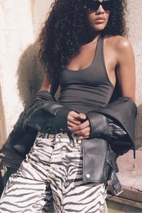 İlgili ürün resmi Stradivarius Body