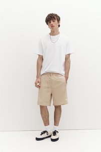 İlgili ürün resmi Pull & Bear Şort