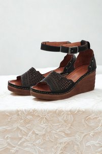 Related product image İNZE AYAKKABI Sandals