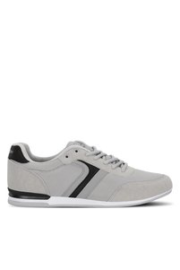 Related product image Slazenger Sneakers