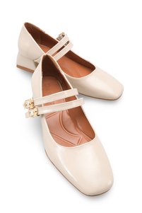 Related product image Daxtors High Heels