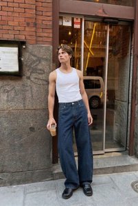 Related product image VAMOSCLO Jeans
