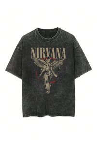 Touz Moda Nirvana Baskılı Yıkamalı Vintage Unisex Oversize T-Shirt