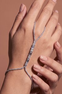Related product image Valmont Bijou Hand Chains