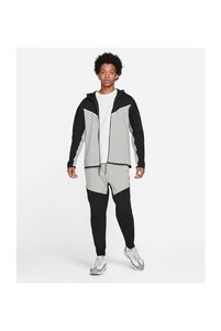 Related product image Tec Sweatsuit sets