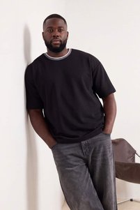 İlgili ürün resmi Trendyolmilla Man T-Shirt