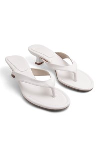 Related product image RoseVeno Sandals