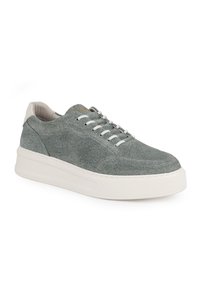 Related product image Libero Sneakers