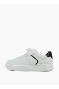 Related product image GAP Sneakers