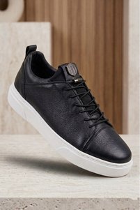 Related product image Elit Sneakers