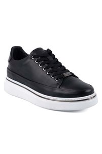 Related product image MARCOMEN Flats