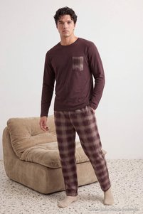 İlgili ürün resmi Trendyolmilla Man Pijama Takımı