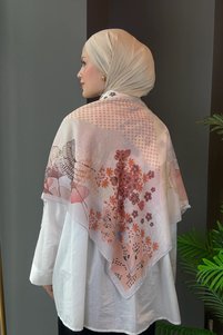 Related product image Madame Polo Shawls