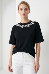İlgili ürün resmi Exquise T-Shirt