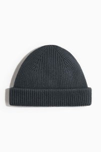 Related product image H&M Scarf Beanie Gloves Set