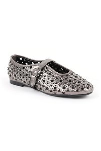 Related product image Libero Ballerina Flats