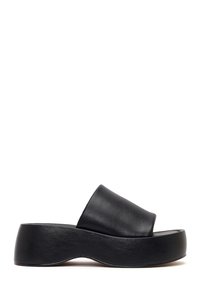 Related product image Derimod Mules
