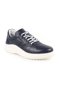 Related product image Libero Sneakers
