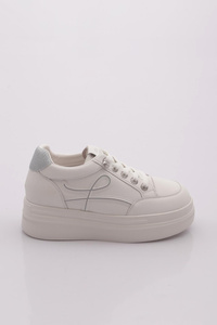 Related product image Guja Walking Shoes