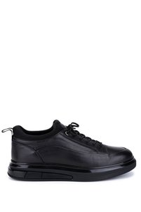 Related product image Tamer Tanca Sneakers