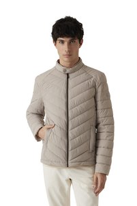 İlgili ürün resmi Guess Ceket