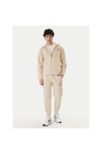 Imaginea produsului asociat adidas Jachete